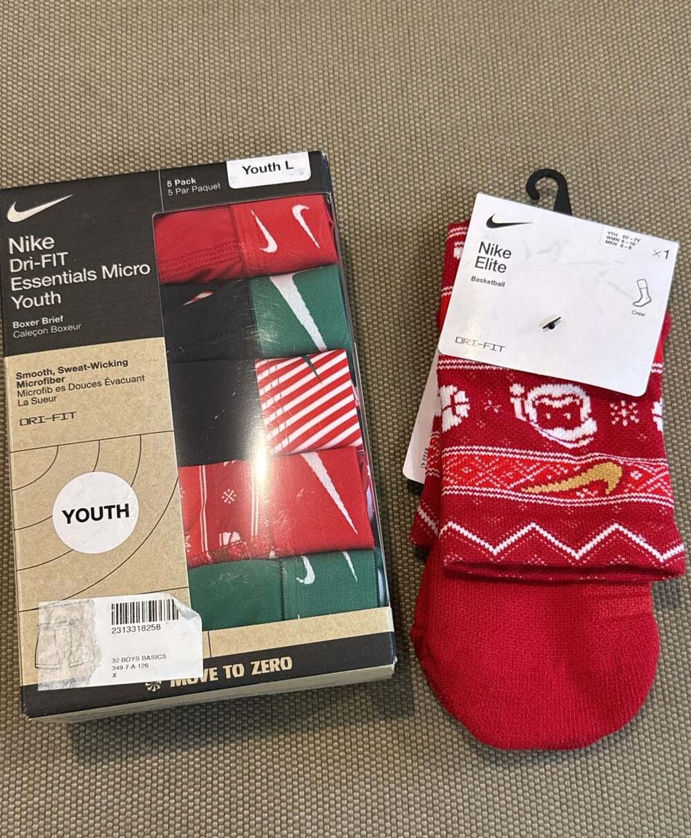Nike Dri-FIT Youth Boxer Briefs Youth L & Socks